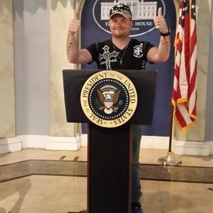 Meet your Posher, James